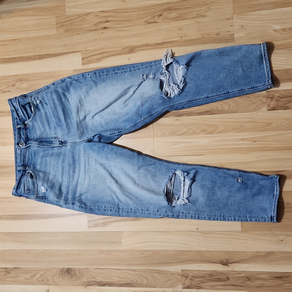American Eagle Curvy Mom Jeans